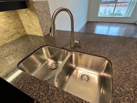 For Lease - 1 Upper Duke Crescent Unit# 904, Markham, Ontario - Photo 4