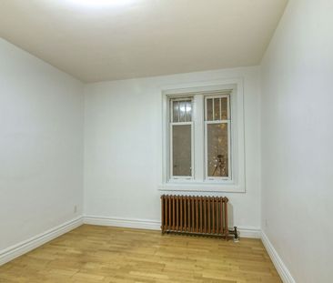 3710-3730 Queen Mary - Photo 2