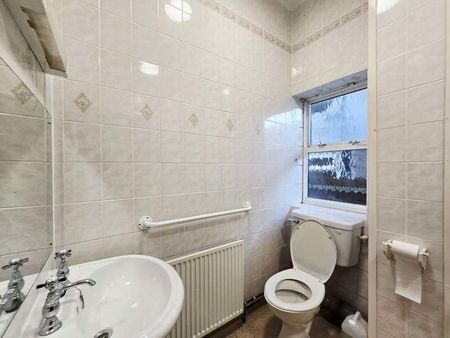 Bushey Grove Road Bushey, WD23 - Photo 5