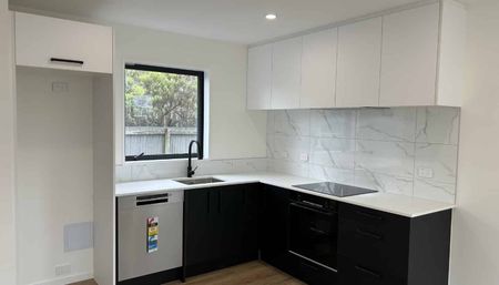 Brand New Standalone Three Bedroom Townhouse - Photo 3