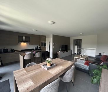 Gelijkvloers appartement met 2 slaapkamers - Foto 3