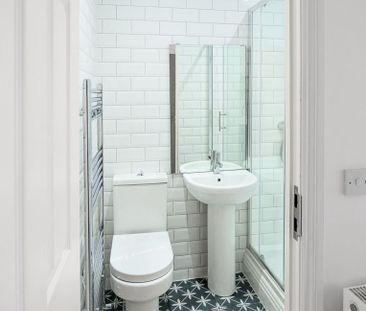 3 bedroom flat to rent - Photo 6