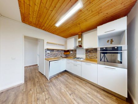 Pronájem bytu 3+1 62 m2 - Fotografie 3