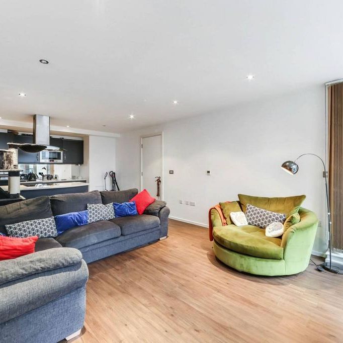 2 bedroom flat to rent - Photo 1