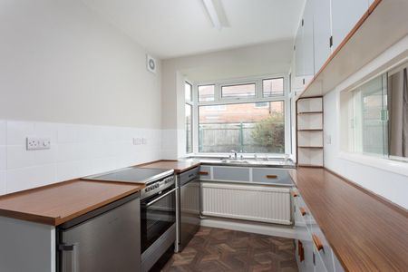 Jennifer Grove, York YO24 - Photo 3