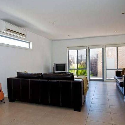 FULLY FURNISHED - UNAVAILABLE UNTIL APRIL 2019 - Photo 1