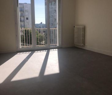 Appartement de type 2 - avenue Jean Moulin - Photo 1