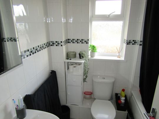 2 bed Terraced - To Let - Photo 1