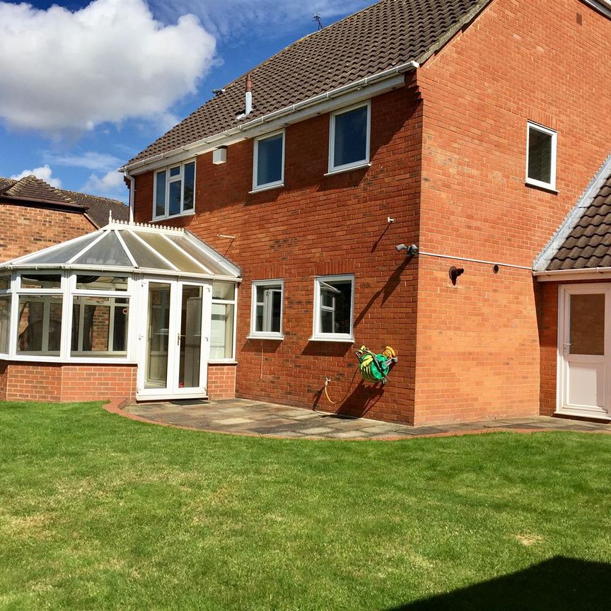 Deanery Crescent, LE4, Leicester - Photo 1