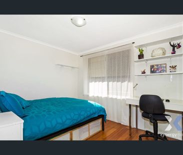 Excellent Top-Floor Apartment, DON'T MISS IT!!!! - Photo 3