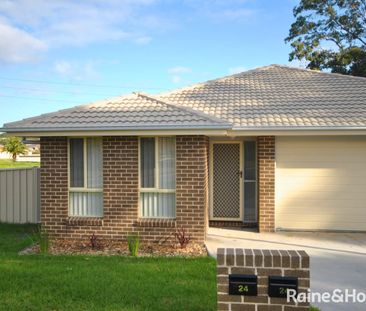 Modern Family Living in Popular Worrigee Location - Photo 6