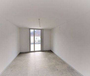 Modern attic apartment in a good location - Photo 3