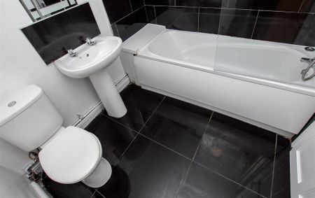 6 bedroom house to rent - Photo 3