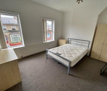 3 bedroom terraced house to rent - Photo 6