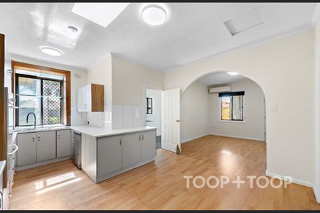 Well-Presented Home Offering Easy-Care Living - Photo 5