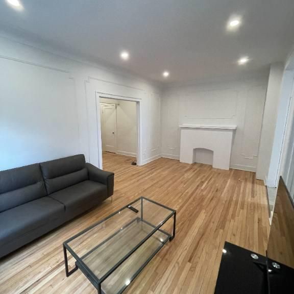 4.5 Apartment For April 1st, 2025 - A louer • For Rent - Photo 1