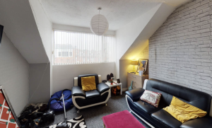 4 Flat 3 Headingley Avenue, Leeds, LS6 3EP - Photo 3