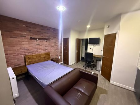 Studio Flat, Pershore Road, B29 - Photo 2