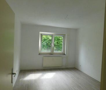 Nachmieter gesucht: 2-Zimmer-EG-Wohnung mit Balkon - Photo 1