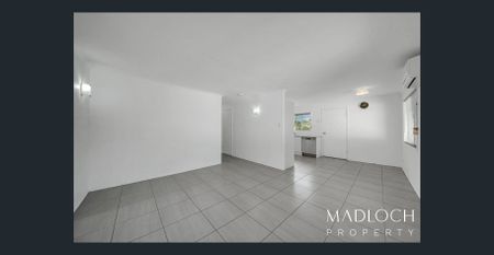 SPACIOUS 3-BEDROOM HOME WITH MODERN COMFORTS - Photo 2