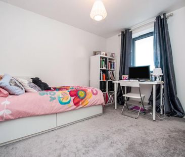 2 bedroom flat to rent - Photo 6