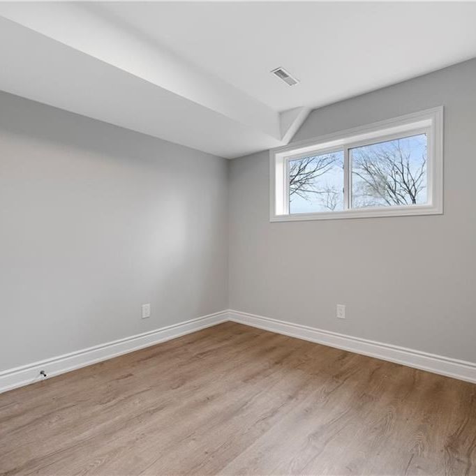 For Lease - 8059 Aintree Drive Unit# Lower, Niagara Falls, Ontario - Photo 1