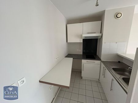 Location Appartement 2 pièces 47m² LILLE 59000 - Photo 4