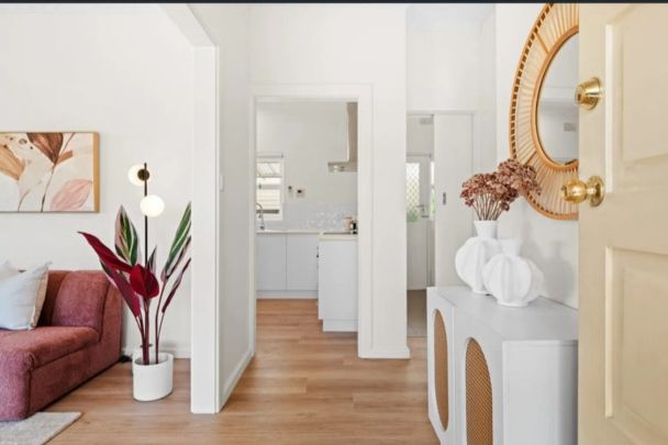 Charming Three Bedroom House close to Glenelg - Photo 1