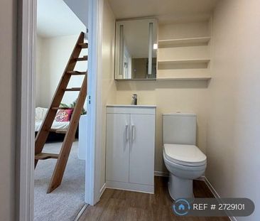 Studio to rent - Photo 3