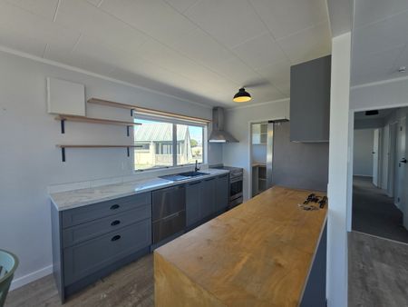 Sea Views on Karewa - Papamoa - Photo 5