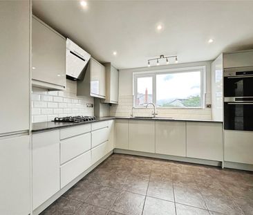 Trumpsgreen Road, Virginia Water, Surrey, GU25 4HX - Photo 5