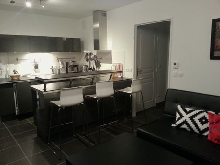 Location Appartement 2 pièces 43m² AIX EN PROVENCE 90ème - Photo 4