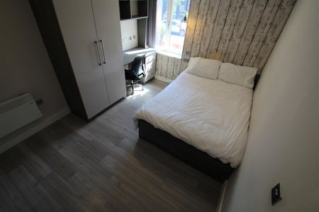 Hartisca Residence, Hartwell Road, Hyde Park, LS6 1RY, Leeds - Photo 2