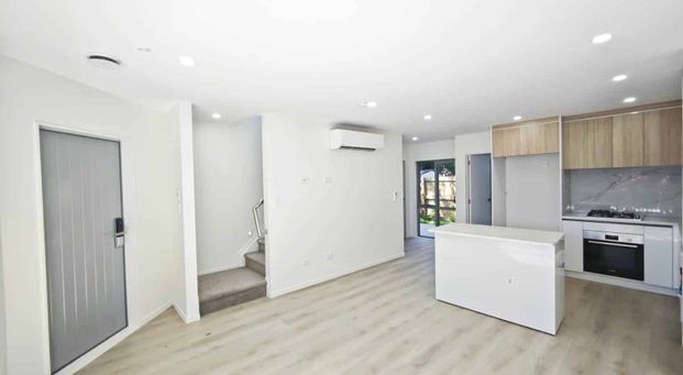 Brand New 3 Bedroom, 2.5 Bathroom in Beach Haven - Photo 1