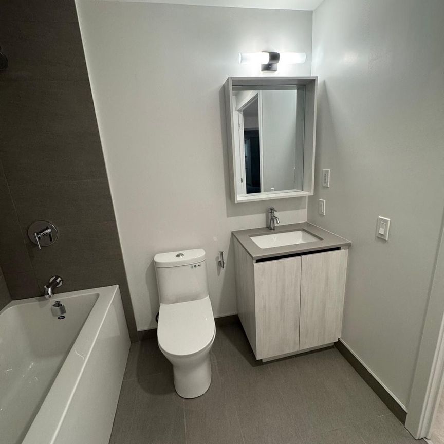 For Lease - 35 Parliament Street Unit# 418, Toronto, Ontario - Photo 1