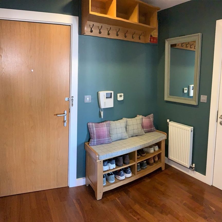 1 Bed Flat, Knights Tower, SE8 - Photo 1