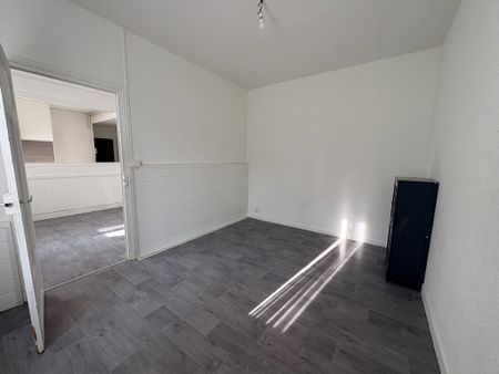 T2 36M2 / SECTEUR SALIN - Photo 4