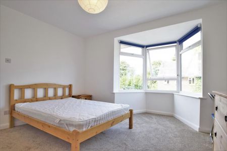 4 bedroom detached house to rent - Photo 4