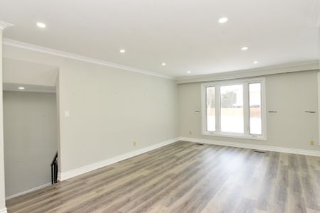 For Lease - 70 Greystone Crescent, Halton Hills, Ontario - Photo 3