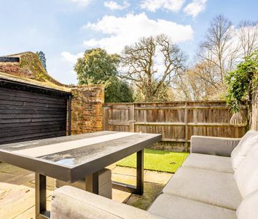 2 bedroom terraced house to rent - Photo 4