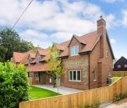 2 bedroom semi-detached house to rent - Photo 5