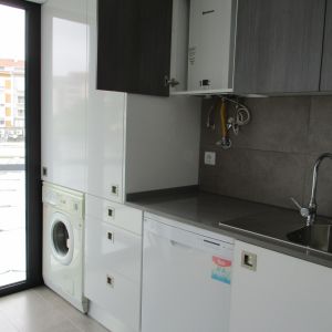 Excelente T0 no Centro da Cidade, mobilado e equipado, com lugar de garagem. - Photo 2