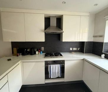 3 bedroom terraced house to rent - Photo 4