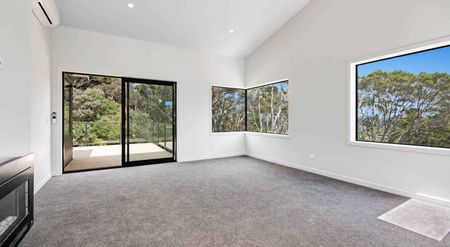 Executive Sanctuary: 4 Bed, Office, Views + Wh... - Photo 4