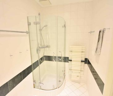 Direkt beim Stephansplatz: Schöner 1,5-Zimmer-Altbau in Ruhelage - Photo 2