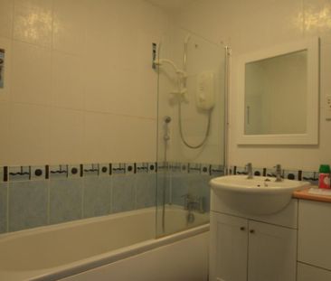 2 bedroom flat to rent - Photo 6