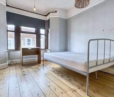 5 bedroom house to rent - Photo 2