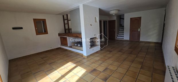 BELLE MAISON DES ANNÉES 80 de 115m2 A SAINT LAURENT DE MURE, - Photo 1