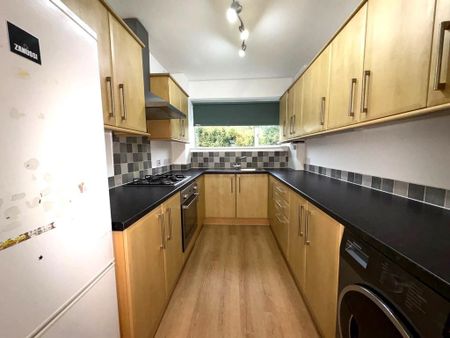 2 bedroom maisonette to rent - Photo 4