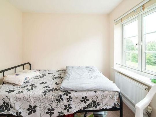 3 bedroom end of terrace house to rent - Photo 1